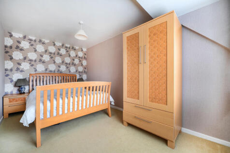 1383285-15-692828...