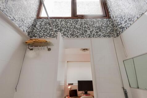 184 Andrewes House-19.jpg