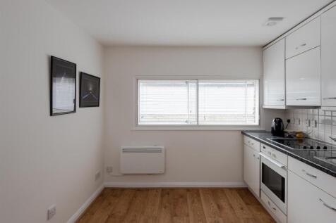 Flat 21 Priory House-7.jpg