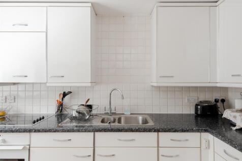Flat 21 Priory House-8.jpg