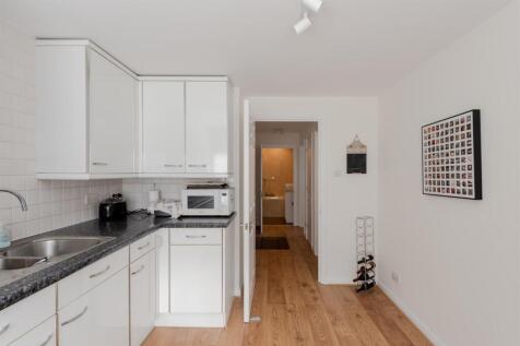 Flat 21 Priory House-9.jpg