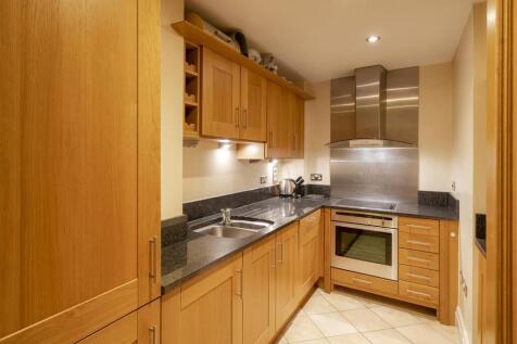 Flat 1 Temple House - low res - NPP05742.jpg