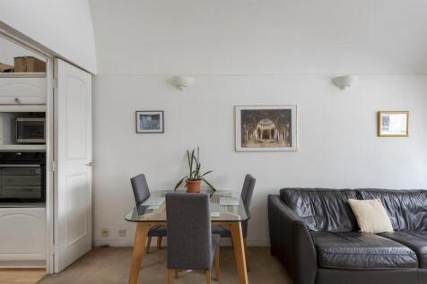 23 Andrewes House - low res - _NPP5280.jpg