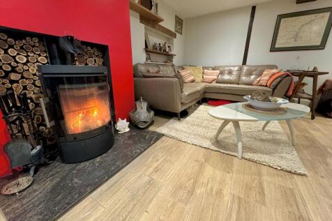 Lounge Area - House