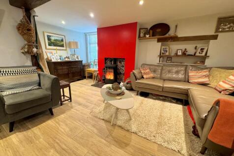 Lounge Area - House
