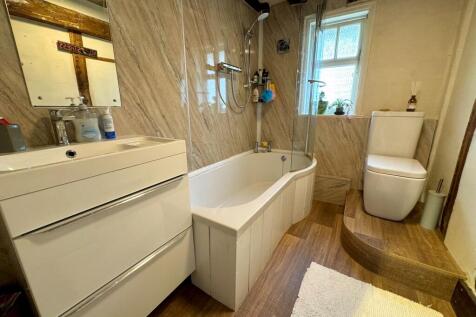 Bathroom - Apartment