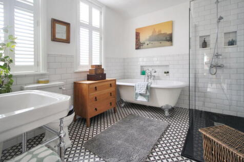 bathroom_1718124680168