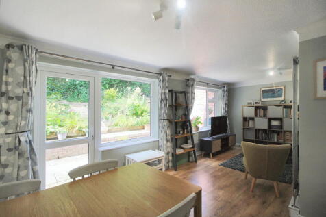 living room_1725359778066