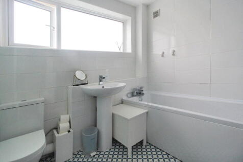 bathroom_1725359778047