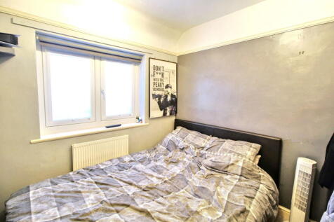 second bedroom_1738167125192