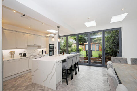 dining kitchen one.JPG