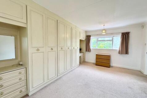 Double Bedroom (1...