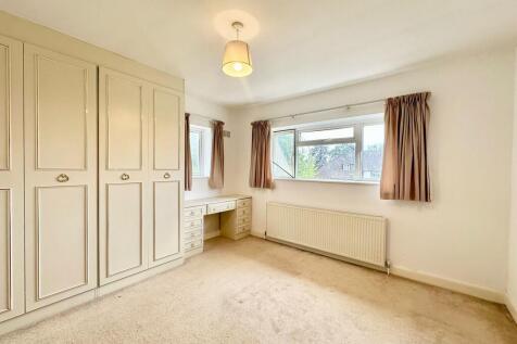 Double bedroom (2...