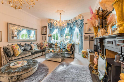 8479735-interior1...