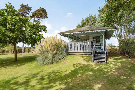 8479735-exterior0...