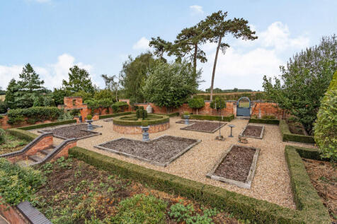 8479735-exterior2...