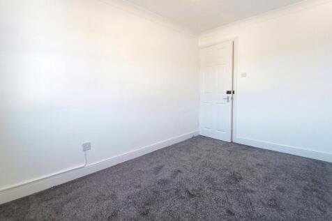 bedroom 2 3