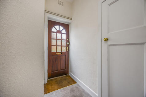 3 Newstead Road, ...