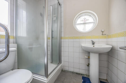 3 Newstead Road, ...