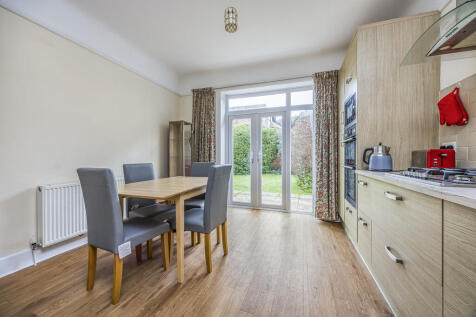 3 Newstead Road, ...