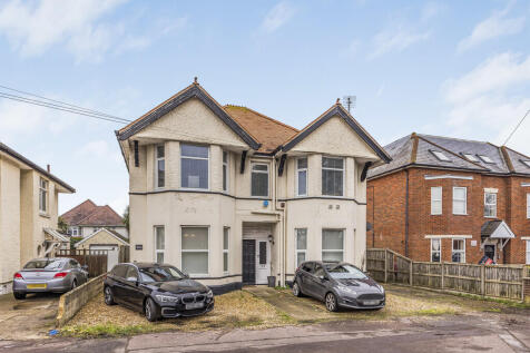 32 Richmond Park ...