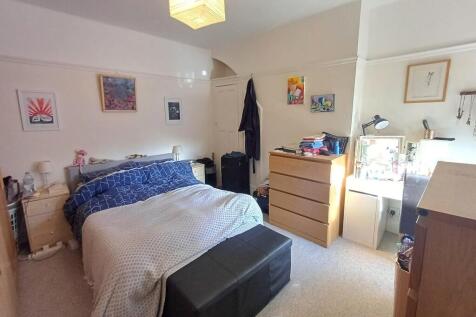 bedroom 1 2