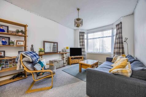 13 Beaufort Road,...