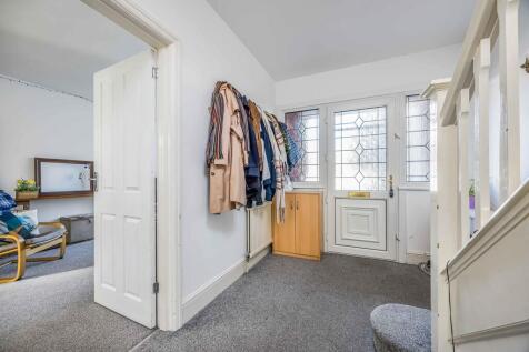13 Beaufort Road,...