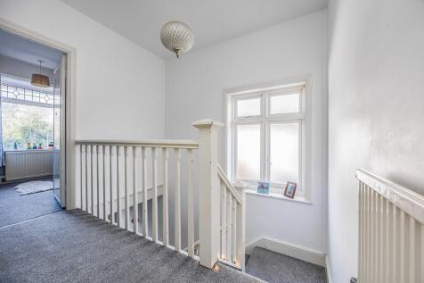 13 Beaufort Road,...