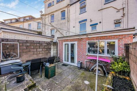 21 Norwich Avenue...