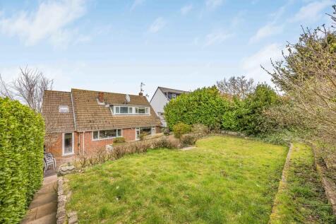 4 Midwood Avenue,...
