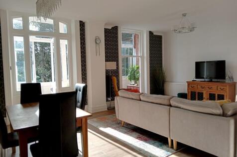 Lounge 2