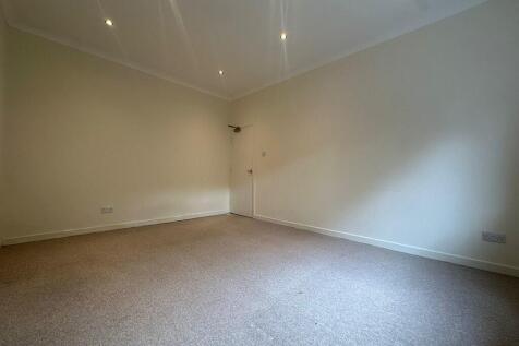 IMG-20251028-WA00...