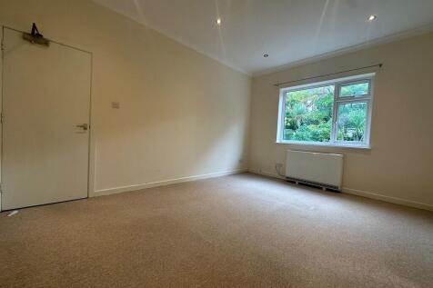 IMG-20251028-WA00...