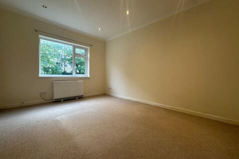 IMG-20251028-WA00...