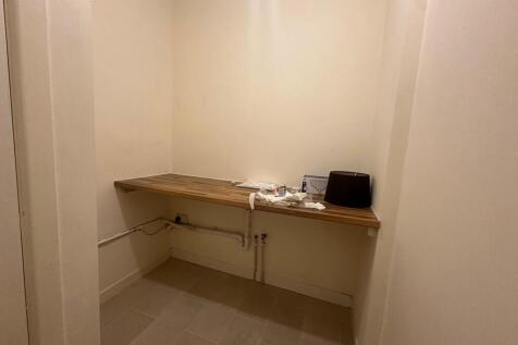 IMG-20251028-WA00...