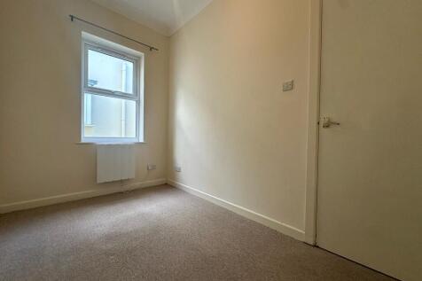 IMG-20251028-WA00...