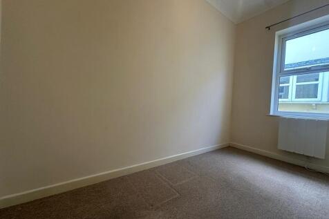 IMG-20251028-WA00...