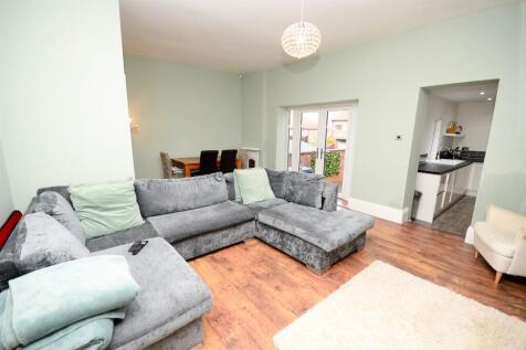 Dining/Family Room