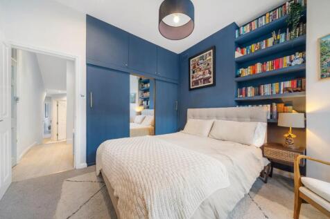 Bedroom 1 (2).jpg