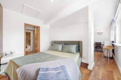 Bedroom (2).JPG
