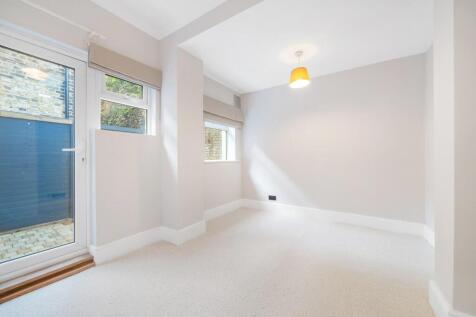 Bedroom 2.jpg