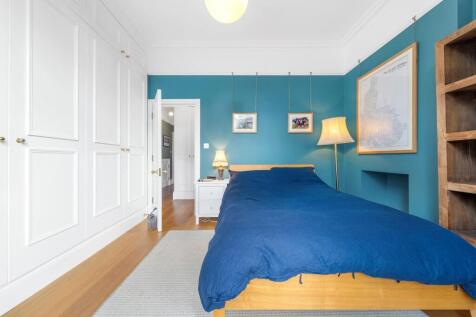 Bedroom 1 (2).jpg