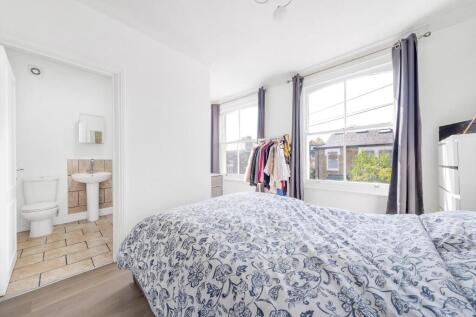Bedroom (2).jpg