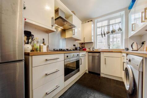 Kitchen (1).jpg