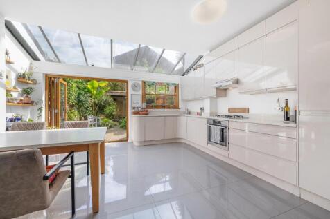 Kitchen.jpg