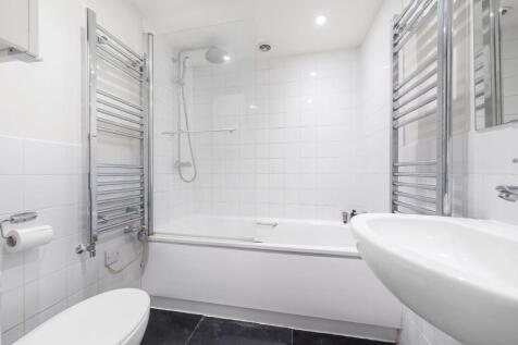 Bathroom.jpg