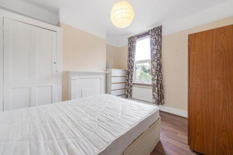 Bedroom 2.JPG