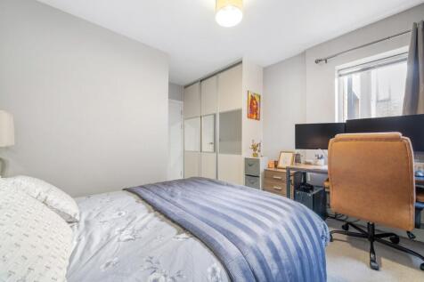 Bedroom 2 (2).jpg