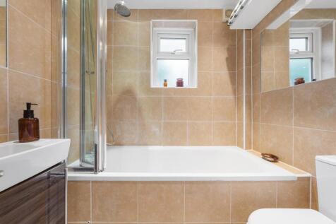 Bathroom.JPG